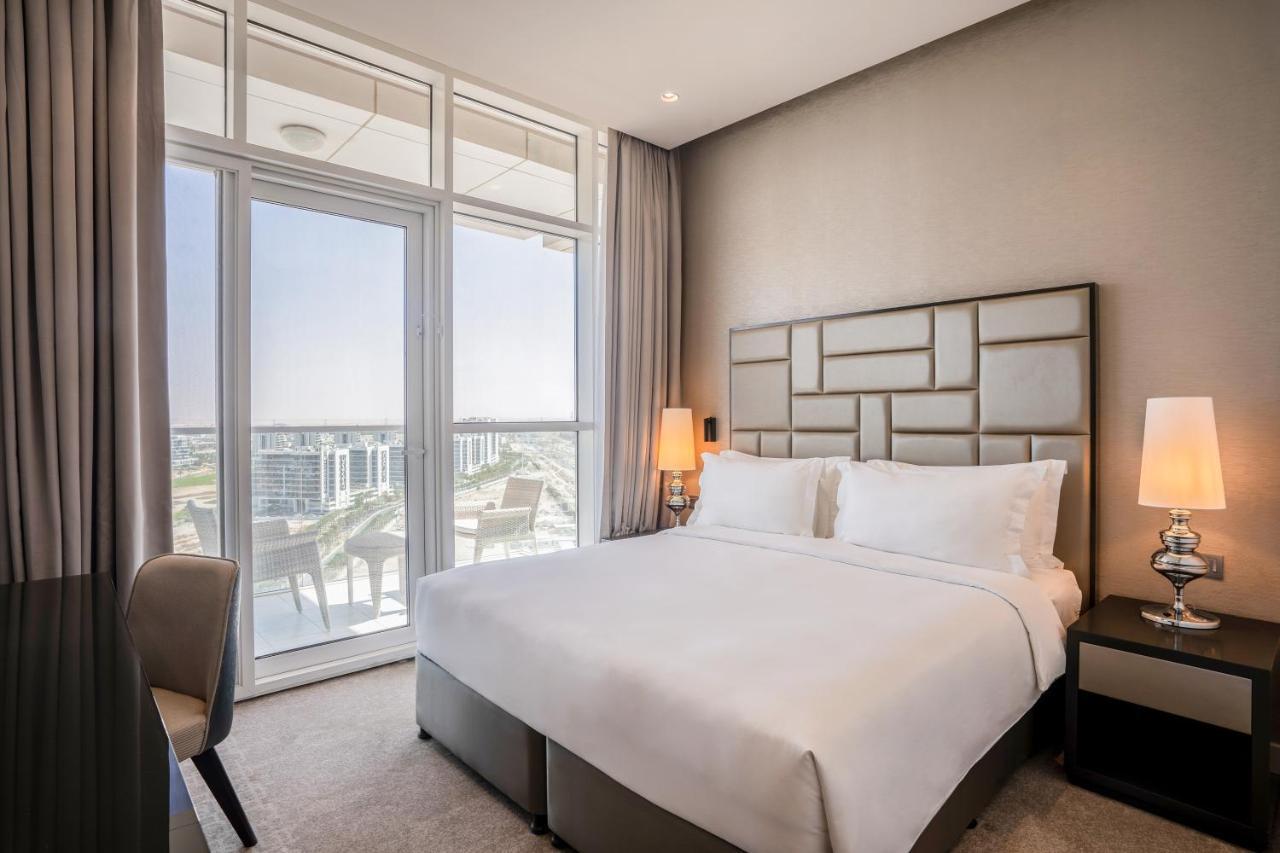 Radisson Dubai Damac Hills Hotell Exteriör bild