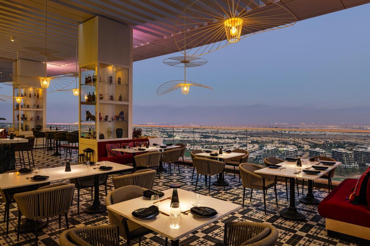 Radisson Dubai Damac Hills Hotell Exteriör bild