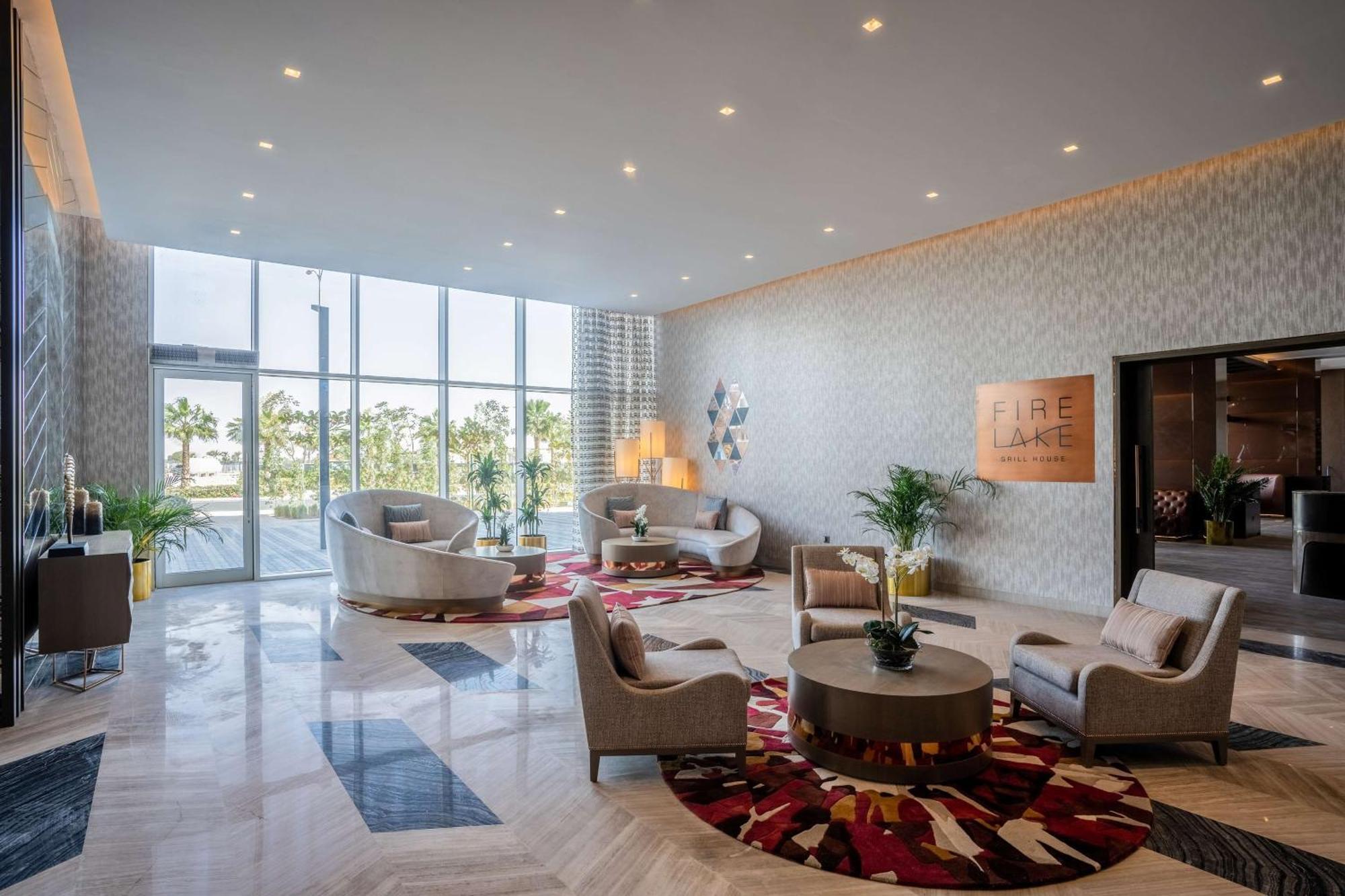 Radisson Dubai Damac Hills Hotell Exteriör bild